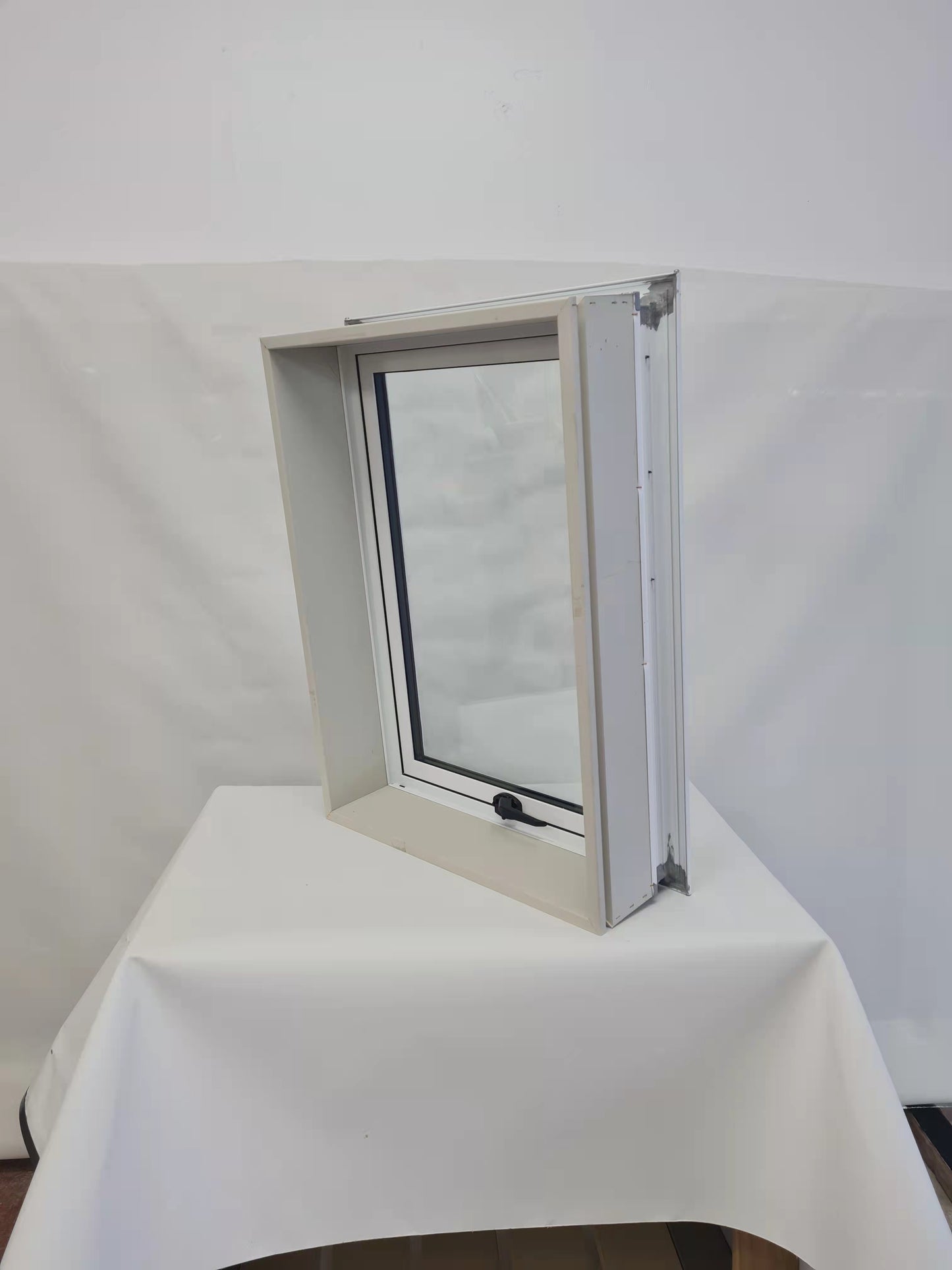 Single Aluminium Window - Non-bar