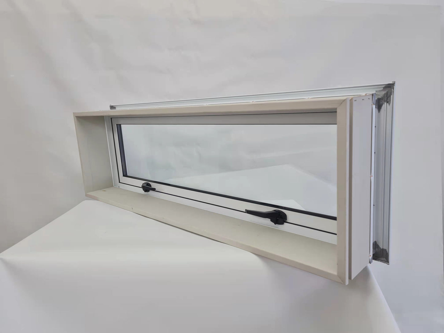 Single Aluminium Window - Non-bar