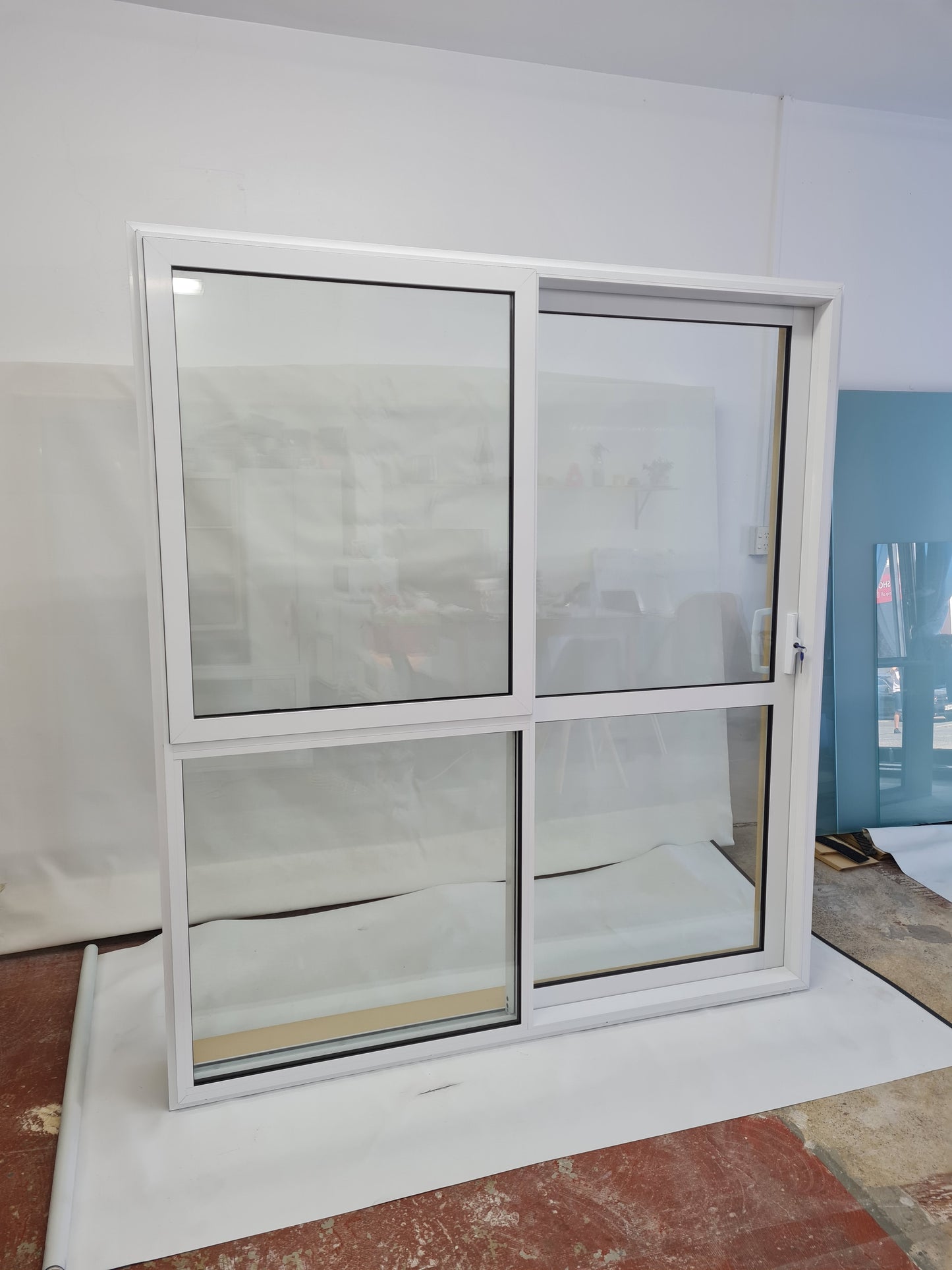 Lounge Sliding Door - Pre-made