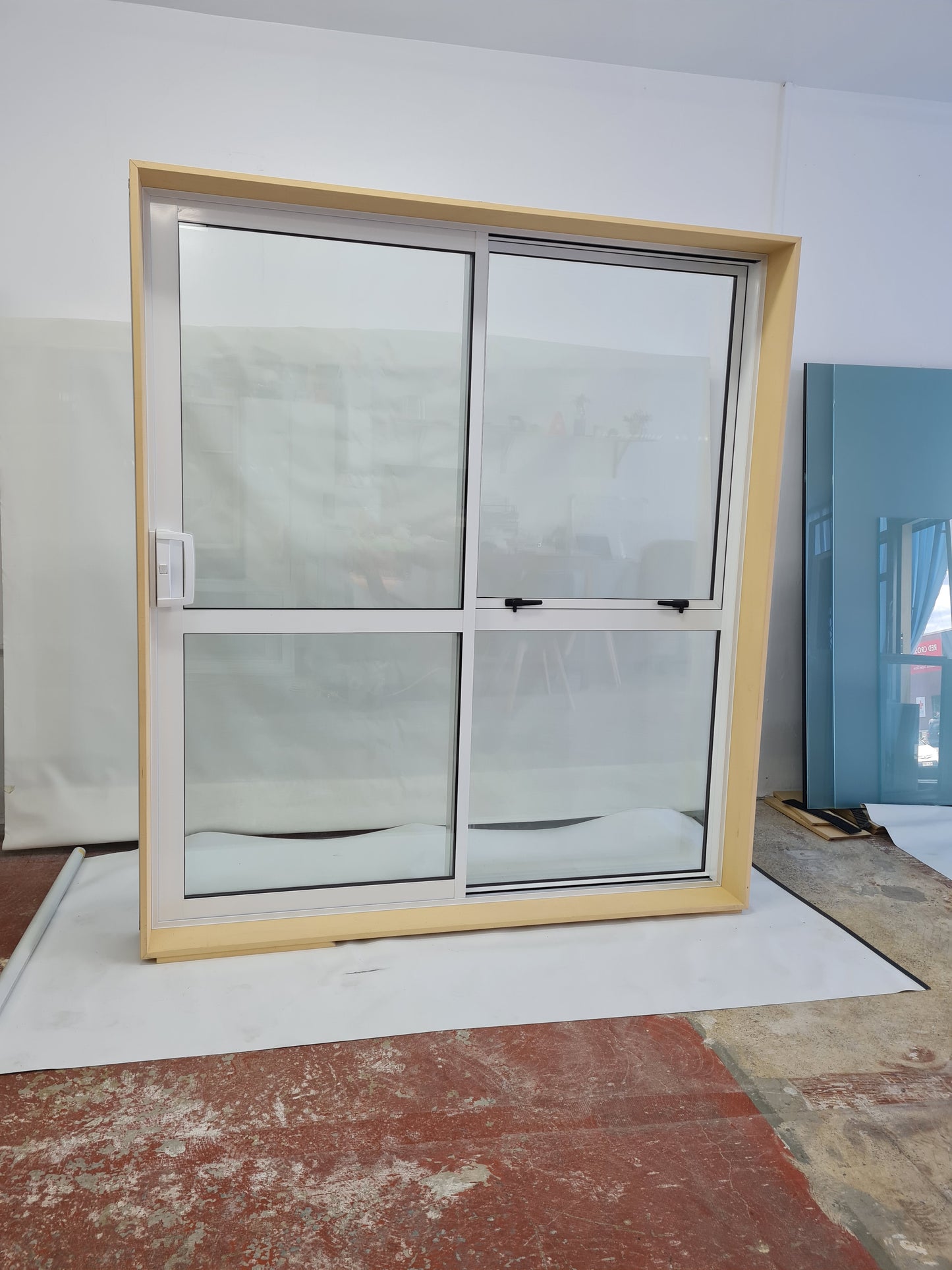 Lounge Sliding Door - Pre-made