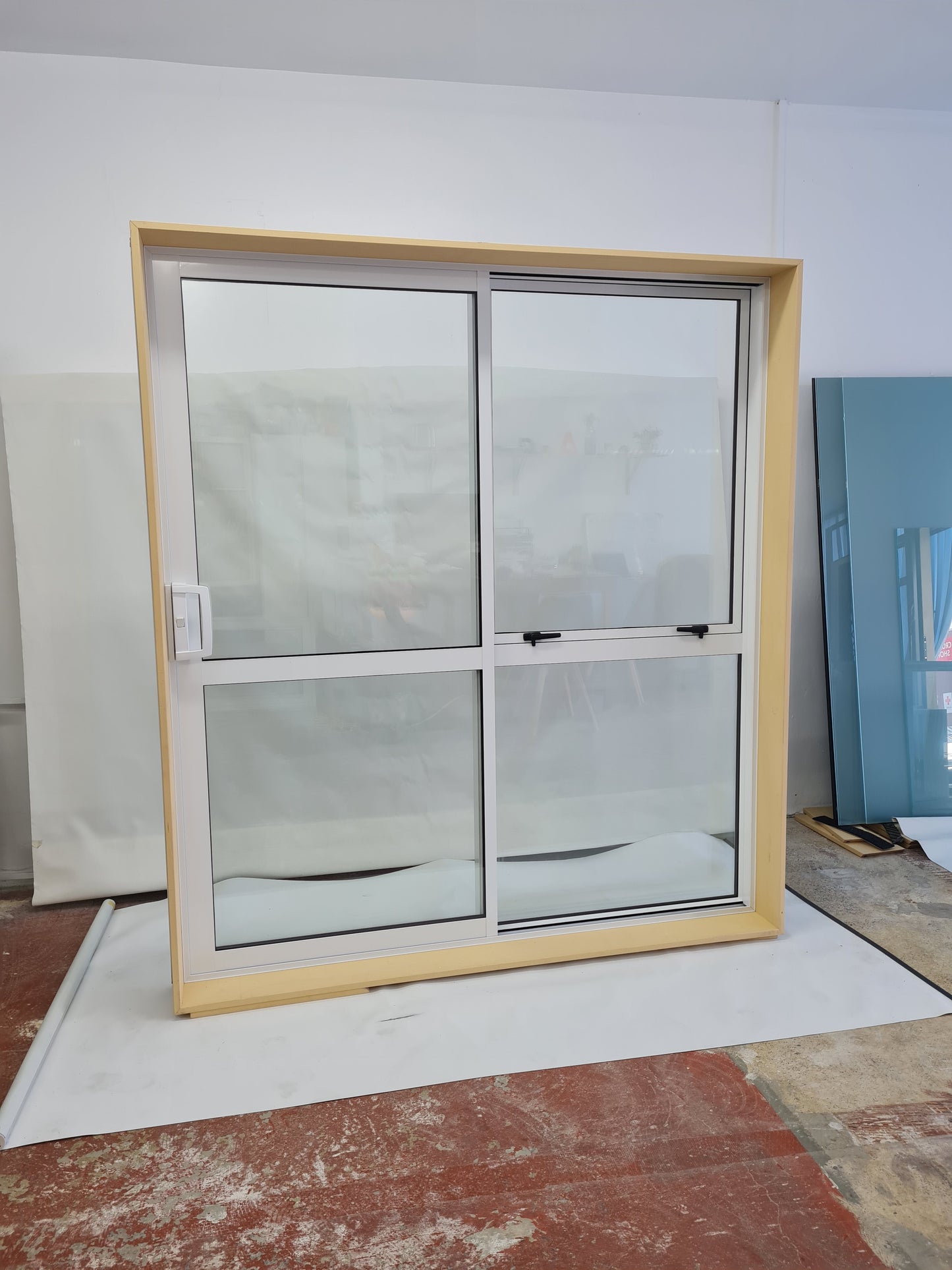 Lounge Sliding Door - Pre-made