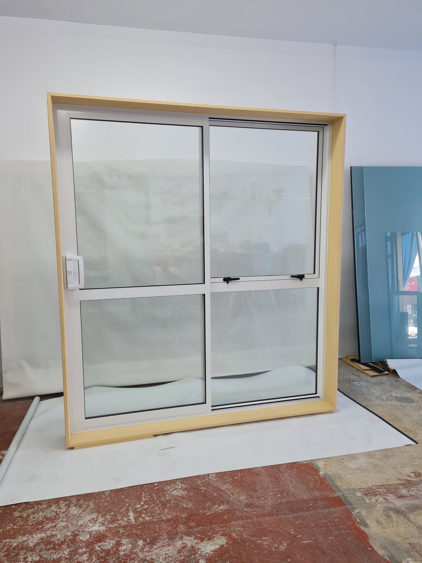 Lounge Sliding Door - Pre-made